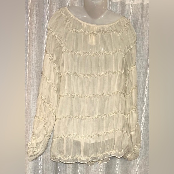 Blu Pepper Böhme Sheer v-neck cream blouse w/elastic at the cuffs.  Size S - Picture 9 of 15